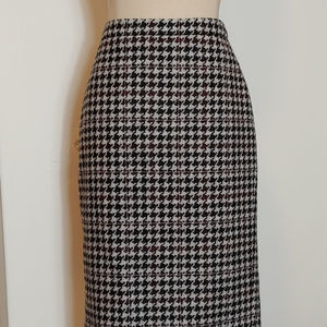 Pure Collection Houndstooth Pencil Skirt